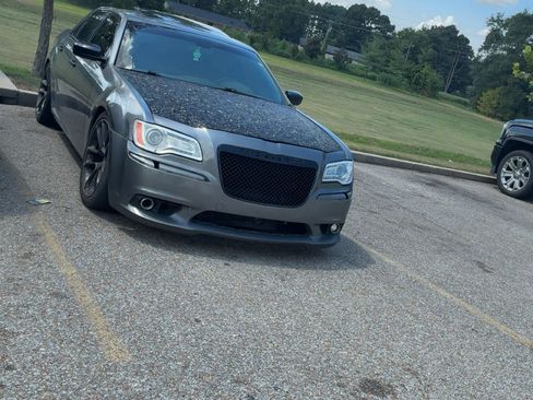 Used 2011 Chrysler 300 C w/ Sound Group RWD image 6