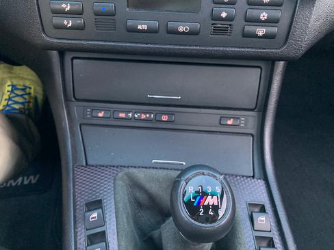 Used 2005 BMW 330Ci Coupe RWD image 12