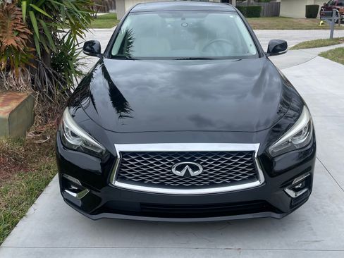 Used 2019 INFINITI Q50 Luxe w/ Essential Package (3.0T Luxe) image 9