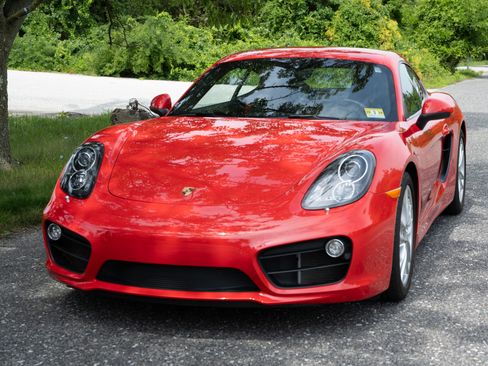 Used 2015 Porsche Cayman S RWD image 1