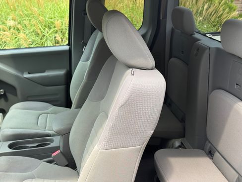 Used 2016 Nissan Frontier S RWD image 6