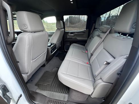 Used 2023 Chevrolet Silverado 1500 LTZ image 15