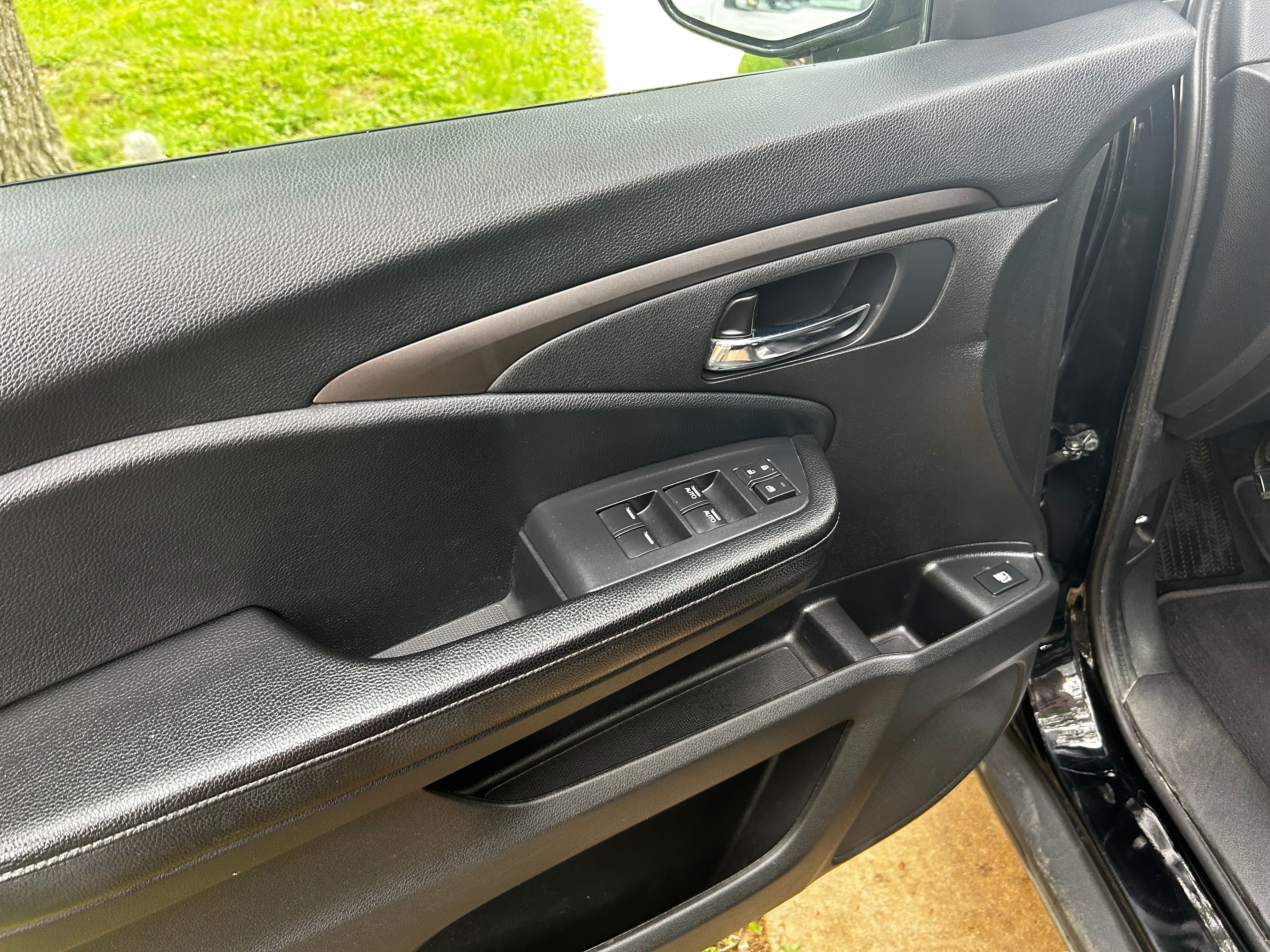 Used 2019 Honda Ridgeline Sport image 12