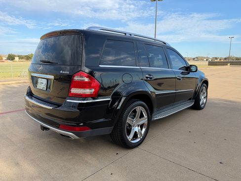Used 2010 Mercedes-Benz GL 550 4MATIC image 5