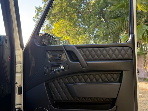 Used 2017 Mercedes-Benz G 63 AMG 4MATIC image 13