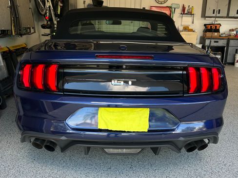 Used 2019 Ford Mustang GT Premium w/ Equipment Group 401A RWD image 4