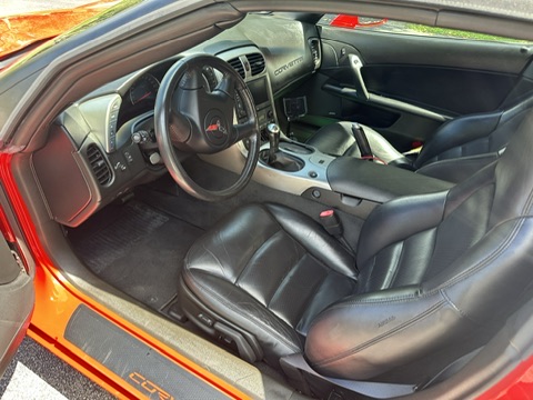Used 2005 Chevrolet Corvette Convertible w/ Preferred Equipment Group RWD image 12