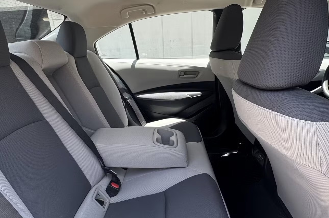 Used 2023 Toyota Corolla LE FWD image 9