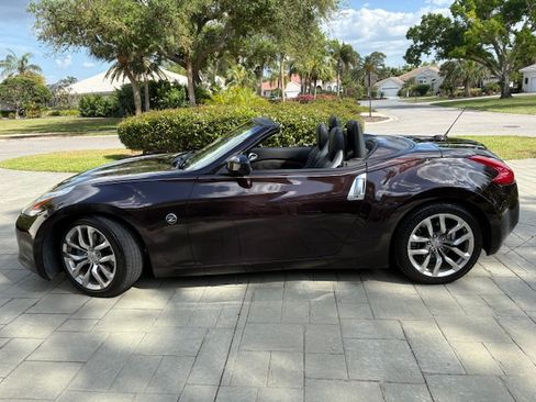Used 2012 Nissan 370Z Touring image 1