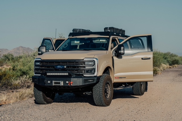 Used 2025 Ford F350 Platinum w/ Platinum Plus Package AWD/4WD image 2