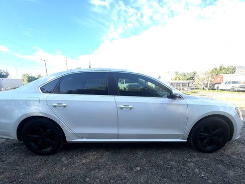 Used 2012 Volkswagen Passat 2.5 SE image 5