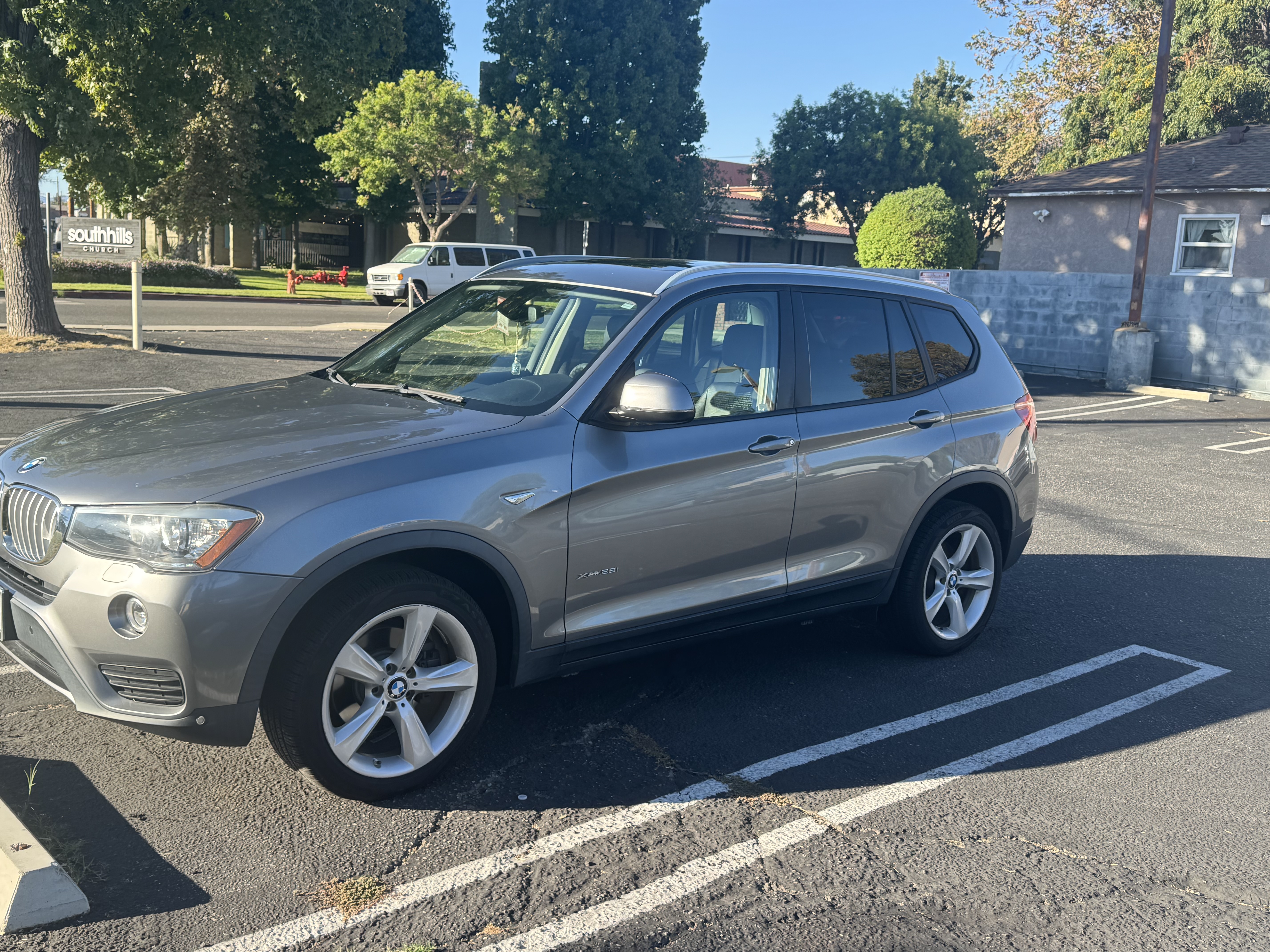 Used 2017 BMW X3 xDrive28i AWD/4WD image 8