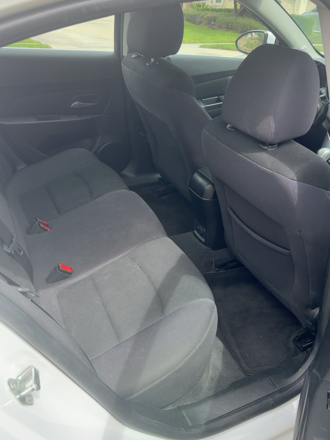 Used 2015 Chevrolet Cruze LT w/ Technology Package FWD image 6
