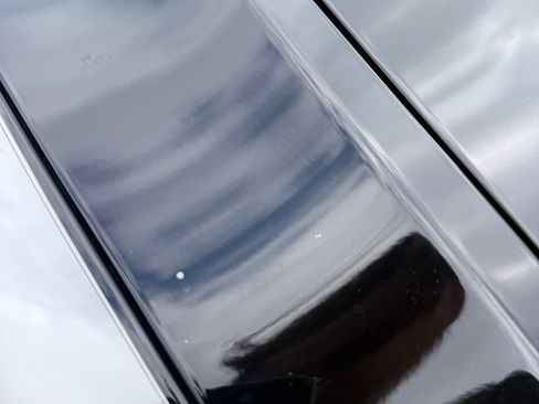 Used 2022 Tesla Model Y Performance image 11