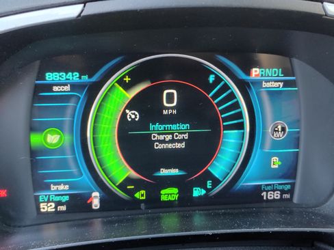 Used 2017 Chevrolet Volt LT w/ Comfort Package image 8