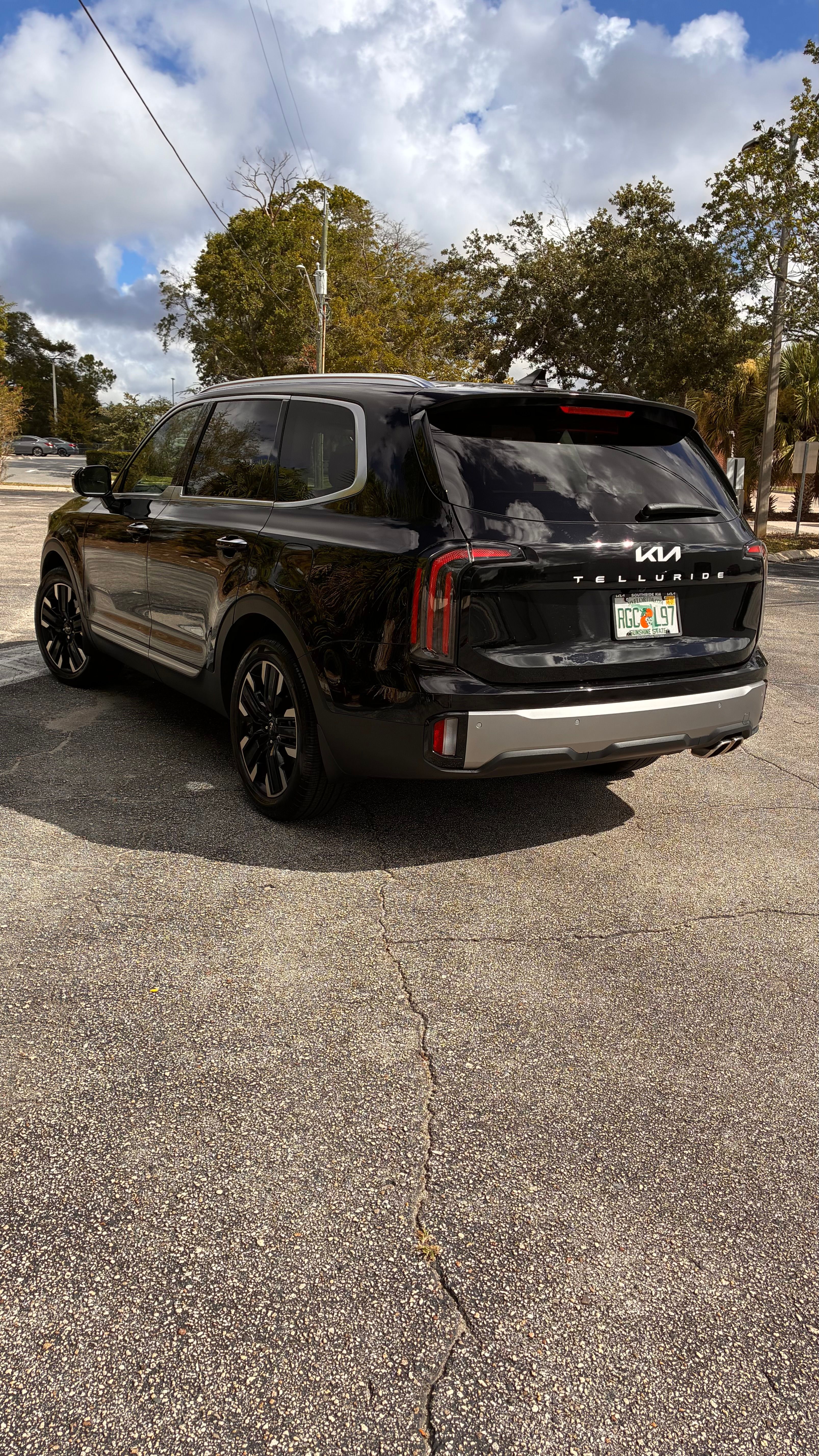 Used 2025 Kia Telluride SX FWD image 4