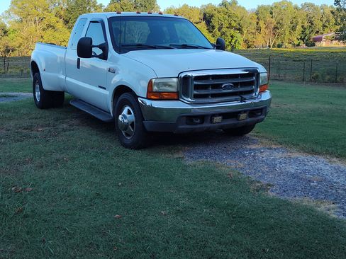 Used 1999 Ford F350 2WD SuperCab DRW Super Duty image 5