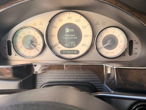 Used 2009 Mercedes-Benz CLS 550 image 17