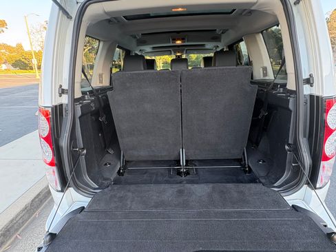 Used 2011 Land Rover LR4 HSE image 26