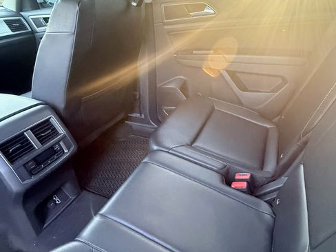 Used 2018 Volkswagen Atlas SE FWD image 15