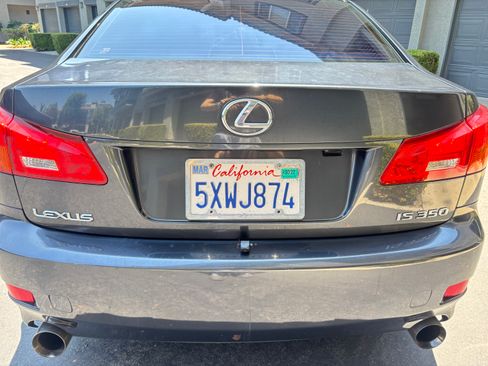 Used 2007 Lexus IS 350 w/ X Pkg w/ Sunroof RWD image 5