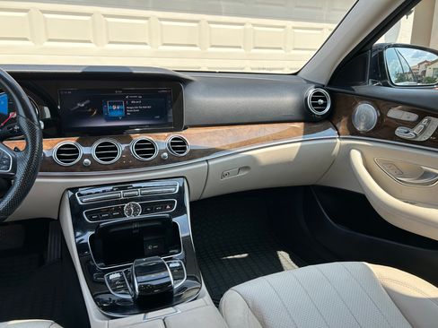 Used 2018 Mercedes-Benz E 300 image 9