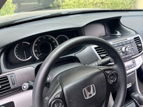 Used 2014 Honda Accord EX image 9