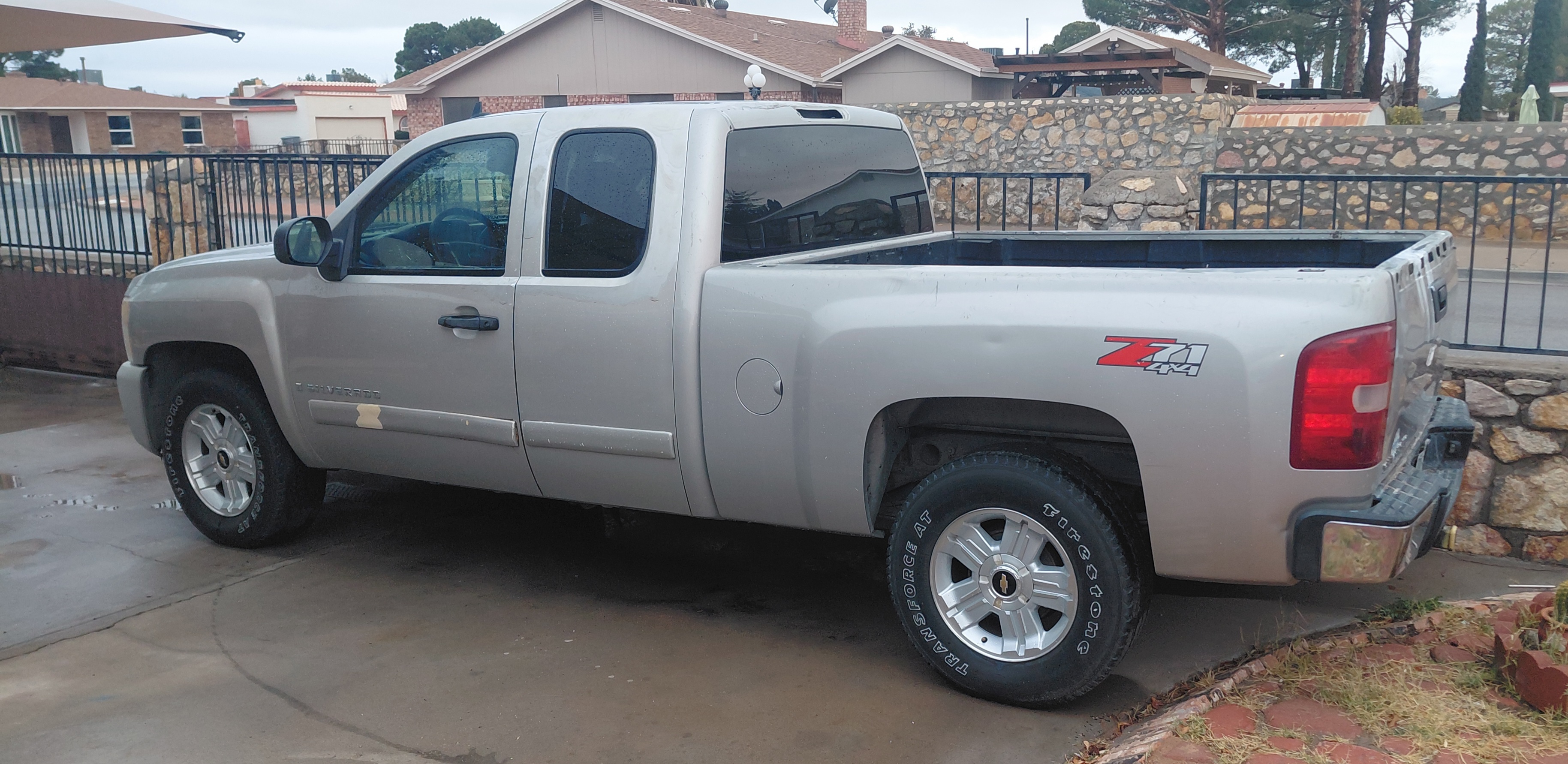 Used 2008 Chevrolet Silverado 1500 LT w/ Power Pack Plus AWD/4WD image 5