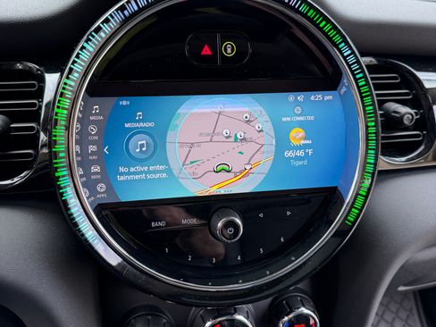 Used 2024 MINI Cooper SE image 22