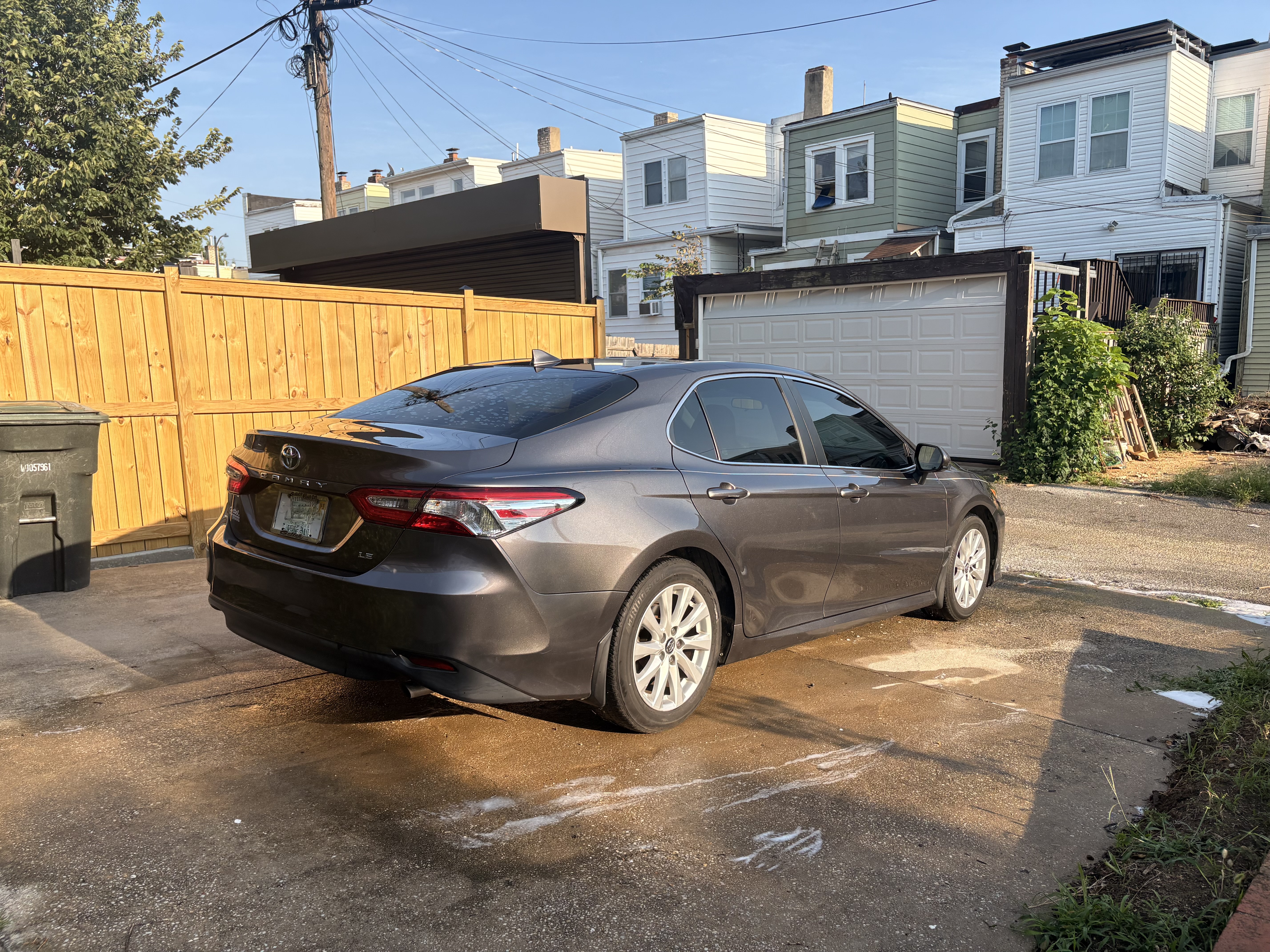 Used 2020 Toyota Camry LE FWD image 4
