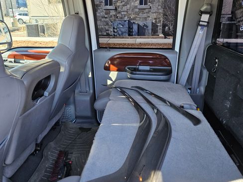 Used 2006 Ford F350 Lariat image 22