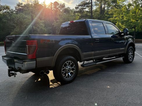 Used 2020 Ford F250 Lariat w/ Lariat Ultimate Package AWD/4WD image 5