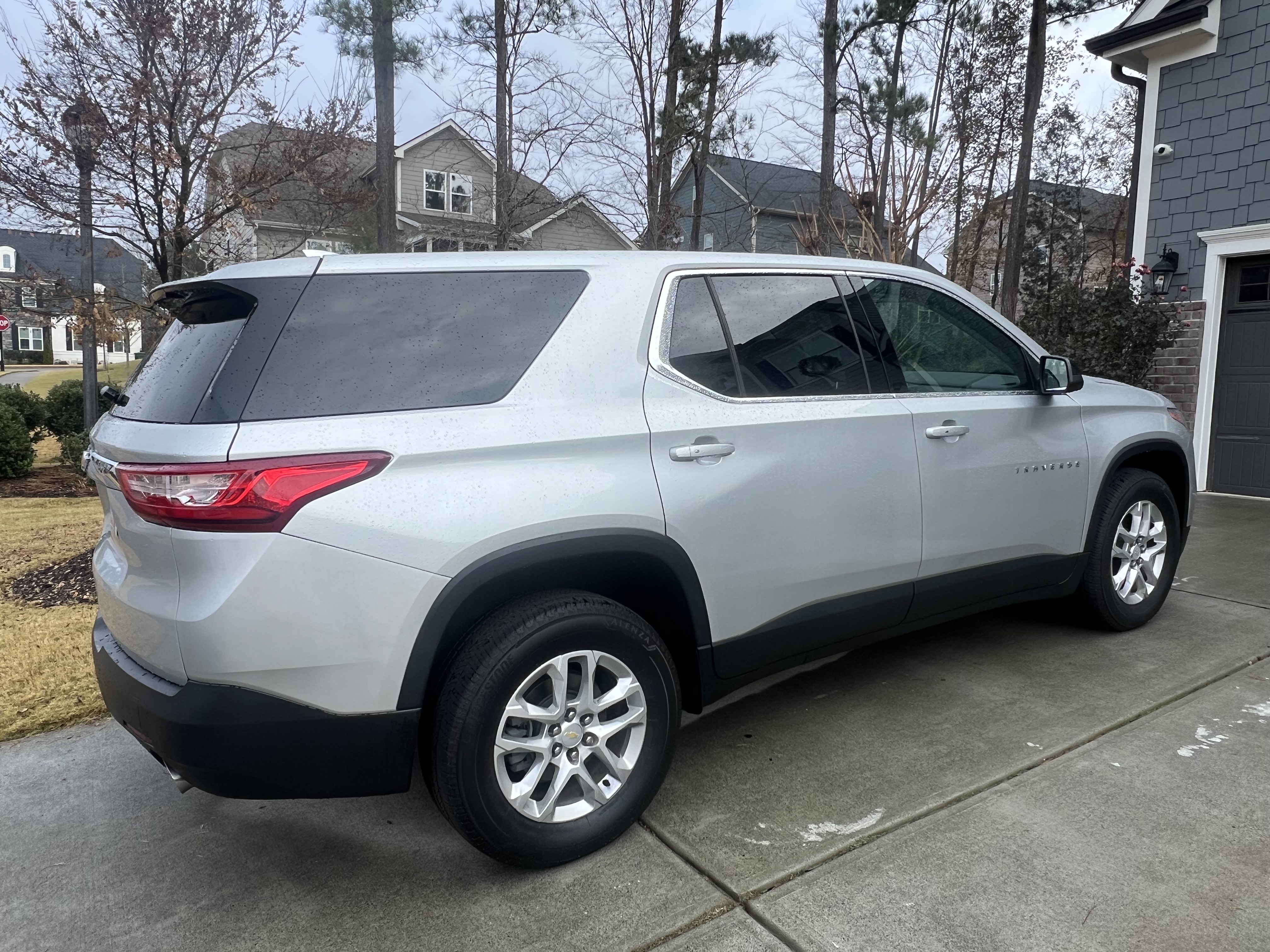Used 2021 Chevrolet Traverse LS AWD/4WD image 8
