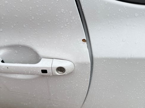 Used 2016 Hyundai Genesis 3.8 image 5