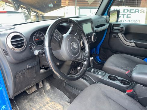 Used 2016 Jeep Wrangler Unlimited Sport w/ Quick Order Package 24S AWD/4WD image 12