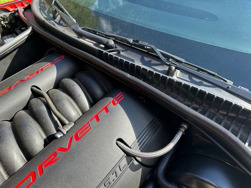 Used 2001 Chevrolet Corvette Convertible w/ Preferred Equipment Group1 RWD image 10