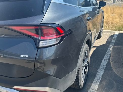 Used 2023 Kia Sportage EX image 6