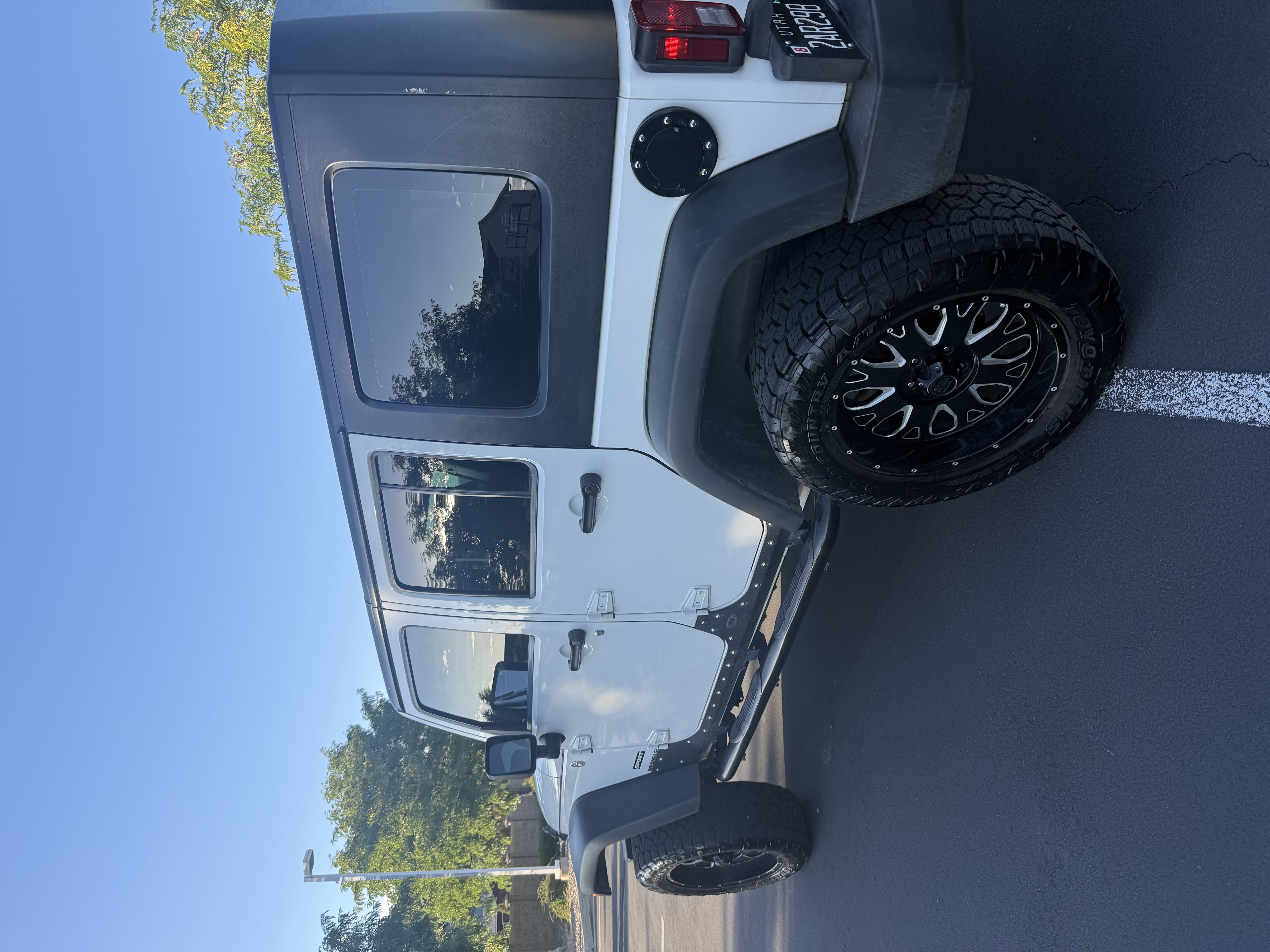 Used 2010 Jeep Wrangler Unlimited Sport AWD/4WD image 6
