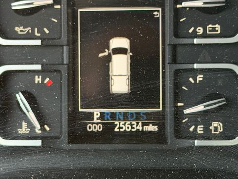Used 2021 Toyota Tundra SR5 AWD/4WD image 13