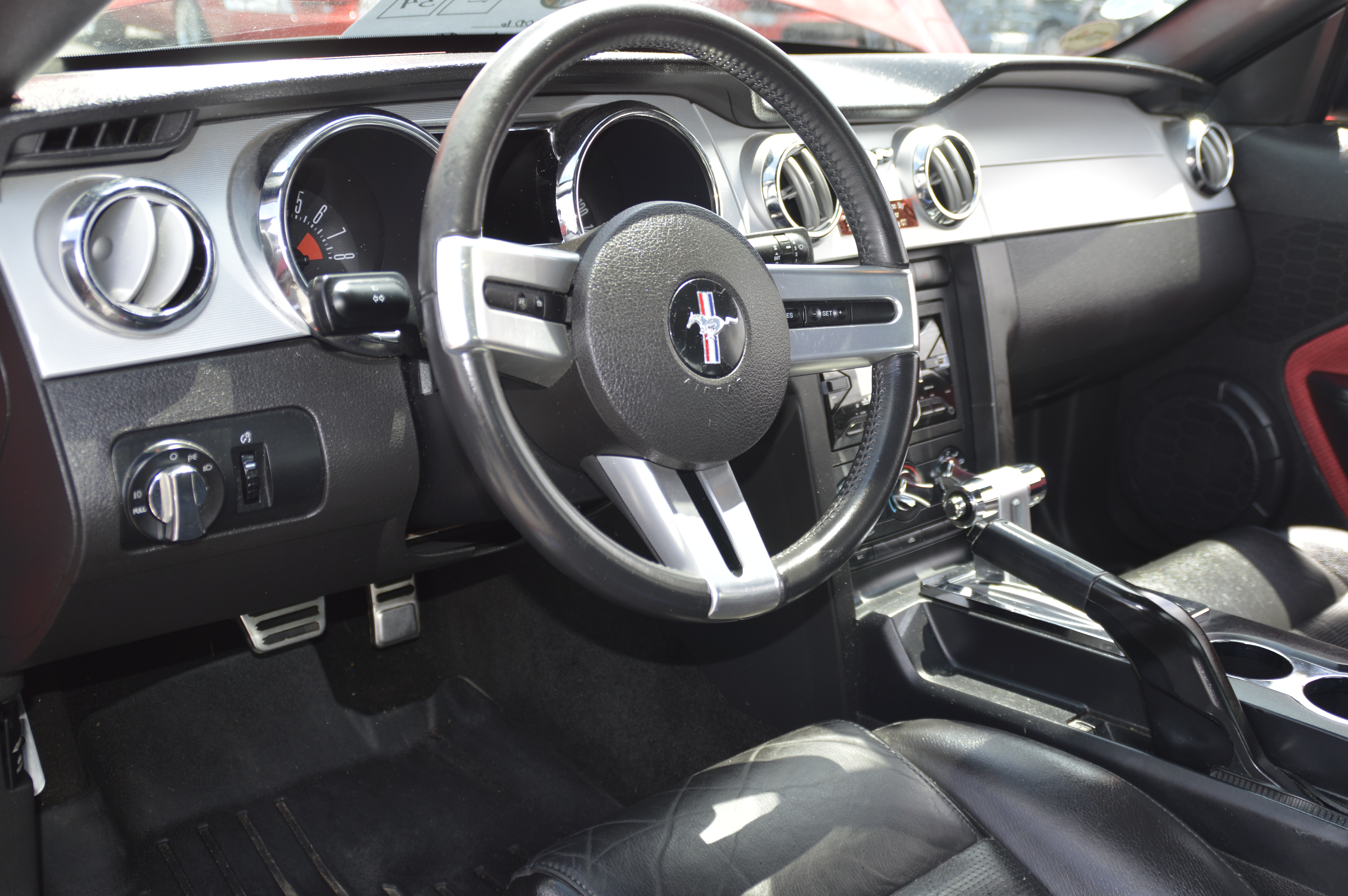 Used 2006 Ford Mustang GT Premium RWD image 26
