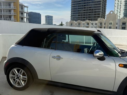Used 2011 MINI Cooper Convertible FWD image 8