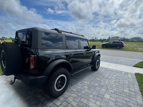 Used 2023 Ford Bronco Outer Banks w/ Sasquatch Package AWD/4WD image 4