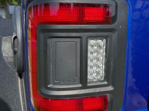 Used 2018 Jeep Wrangler Unlimited Sport S image 4