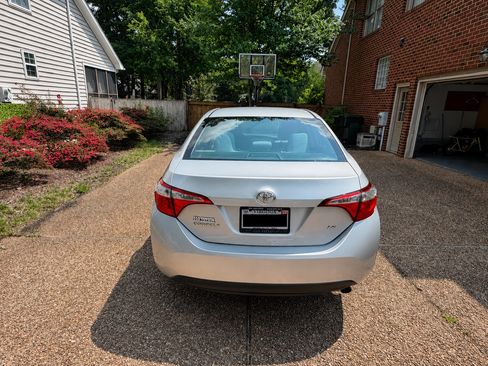 Used 2015 Toyota Corolla LE FWD image 8