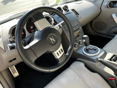 Used 2003 Nissan 350Z Touring image 5