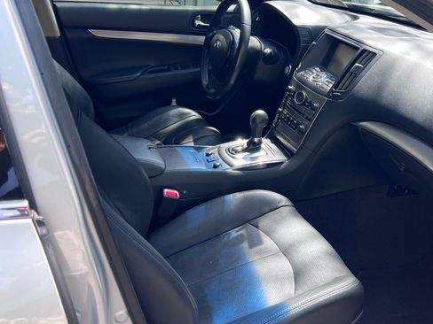 Used 2013 INFINITI G37 x Sedan w/ Premium Pkg AWD/4WD image 19