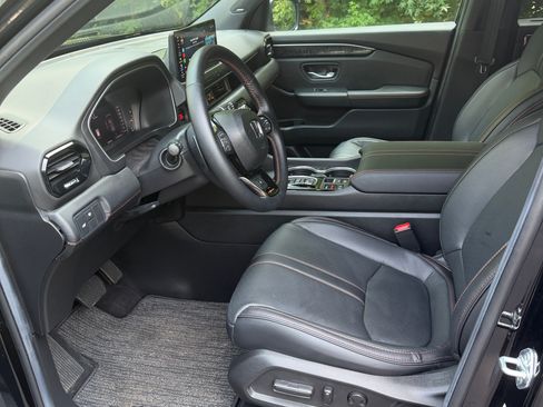 Used 2026 Honda Passport TrailSport Elite image 12