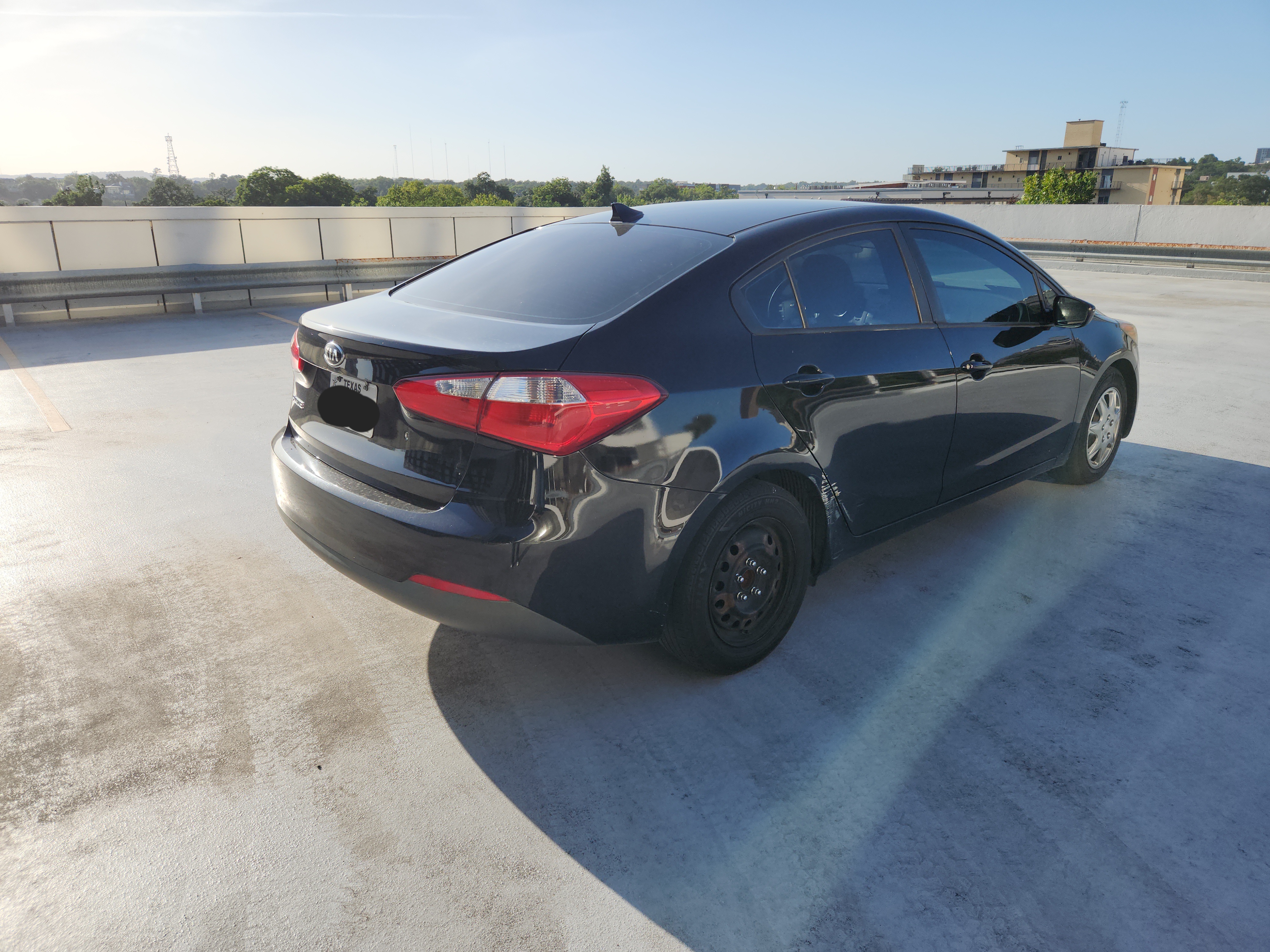 Used 2015 Kia Forte LX FWD image 4