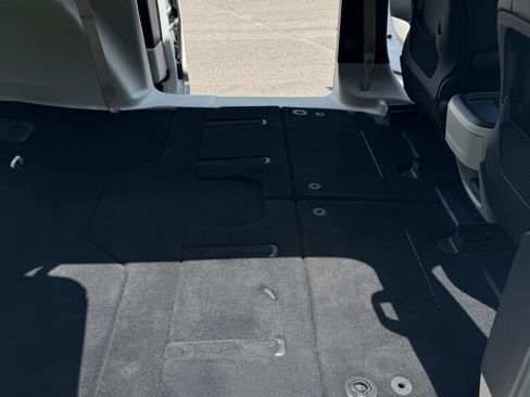 Used 2019 Chrysler Pacifica Touring-L FWD image 12