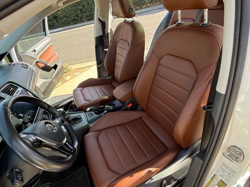 Used 2018 Volkswagen Golf Alltrack SEL image 5